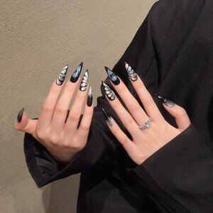 Press-on nails 【M】
